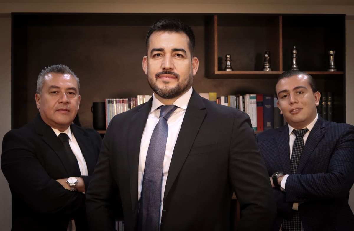 Echagaray & Cholico Firma de abogados